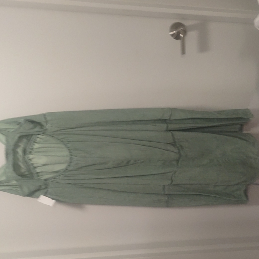 Dress - Picture 2 of 5